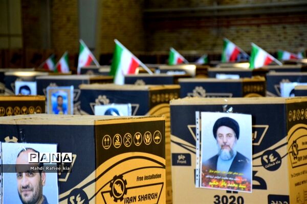 اهداى 600 دستگاه وسیله گرمایشى به نیازمندان و ١٨٥٠ دستگاه تبلت  به دانش آموزان نیازمند