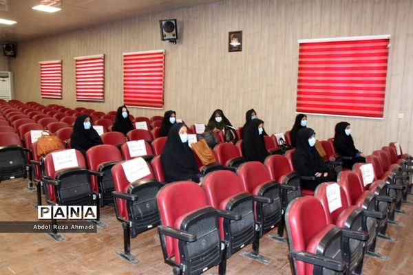 همایش کارگاه طرح ملی کوچ درسالن  اداره آموزش و پرورش منطقه کاکی