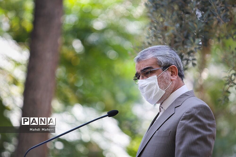 دعوت کدخدایی از دانشجویان برای شرکت در یک رقابت علمی  درباره انتخابات 1400