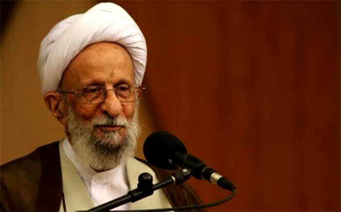ابلاغ سلام رهبر انقلاب به آیت‌الله مصباح یزدی در بیمارستان
