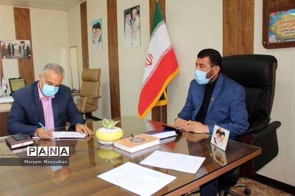 برگزاری کارگاه توانمندسازی کارکنان، والدین و دانش آموزان