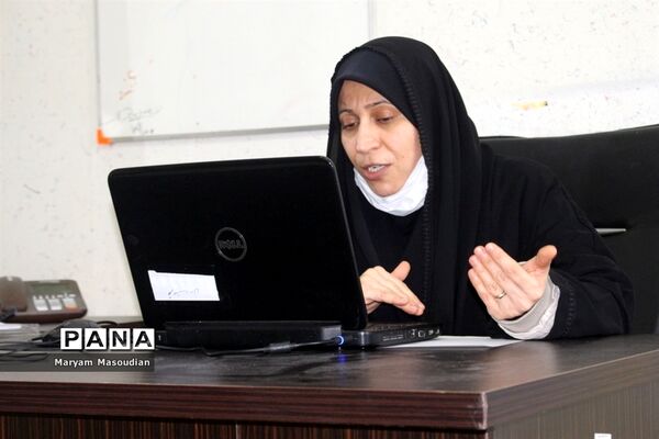 وبینار آموزشی تغذیه مناسب برای پیشگیری از چاقی و لاغری دانش‌آموزان استان بوشهر