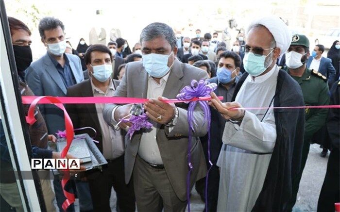 سالن اجتماعات مدیریت آموزش و پرورش شهرستان عنبرآباد با اعتباری بالغ بر ۳۸۰ میلیون تومان افتتاح شد