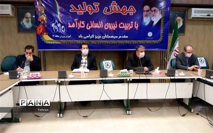 شفیع پور: آموزش دهنده ها ایثارگرانه، احیاکننده حقوق سواد آموزان هستند