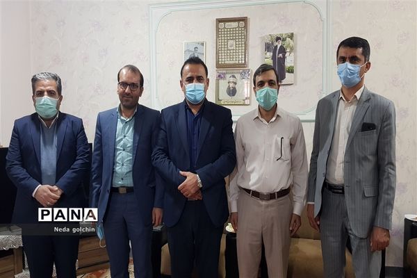 دیدار مدیر آموزش و پرورش ناحیه ۳ با ایثارگر و جانباز دفاع مقدس