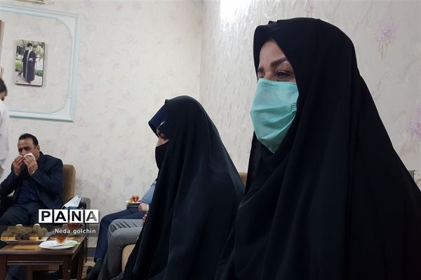 دیدار مدیر آموزش و پرورش ناحیه ۳ با ایثارگر و جانباز دفاع مقدس