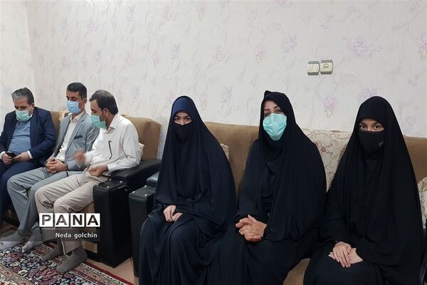 دیدار مدیر آموزش و پرورش ناحیه ۳ با ایثارگر و جانباز دفاع مقدس