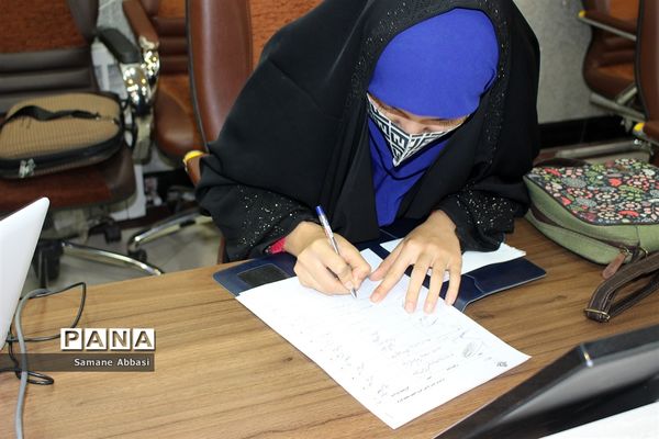 آیین تحلیف اعضای هیات رئیسه مجلس دانش‌آموزی مازندران