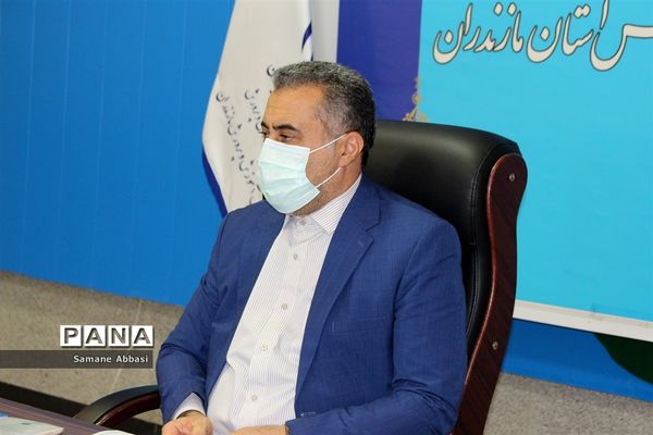 آیین تحلیف اعضای هیات رئیسه مجلس دانش‌آموزی مازندران