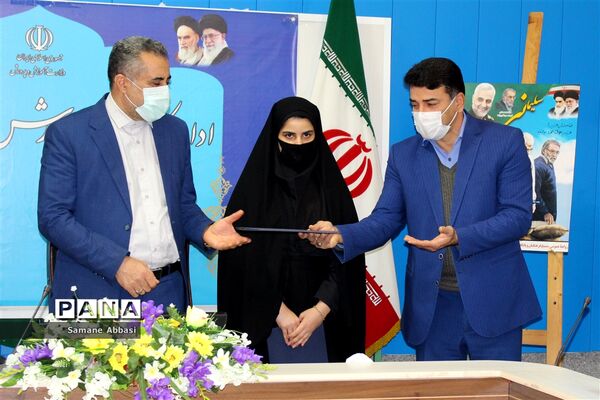 آیین تحلیف اعضای هیات رئیسه مجلس دانش‌آموزی مازندران