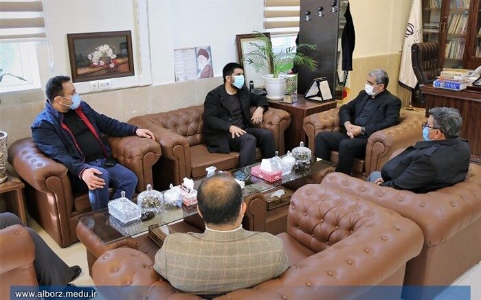رییس فدراسیون کشتی با مدیرکل آموزش و پرورش البرز دیدار کرد