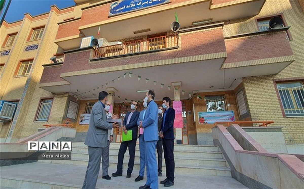 بازدید از حوزه های آزمون استخدامی ناحیه یک بهارستان