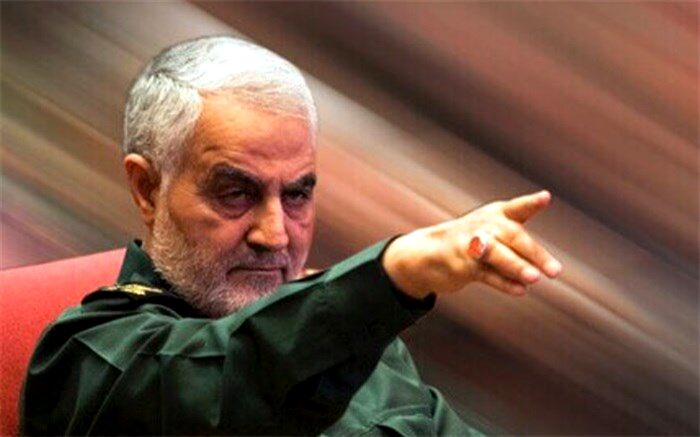 حاج قاسم گفت آقای مسئول برود ردیف آخر بنشیند!