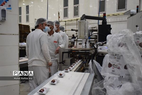 آیین افتتاح فاز اول مجتمع فولاد آذر حدید بناب و افتتاح طرح‌هاى توسعه گروه صنایع غذایى شیرین عسل