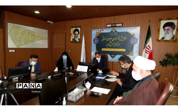 حضور همگانی مردم در پای صندوق‌های رأی، نشانگر عزم و اراده آنها جهت تجلی استقلال و پایبندی به آرمان های انقلاب است