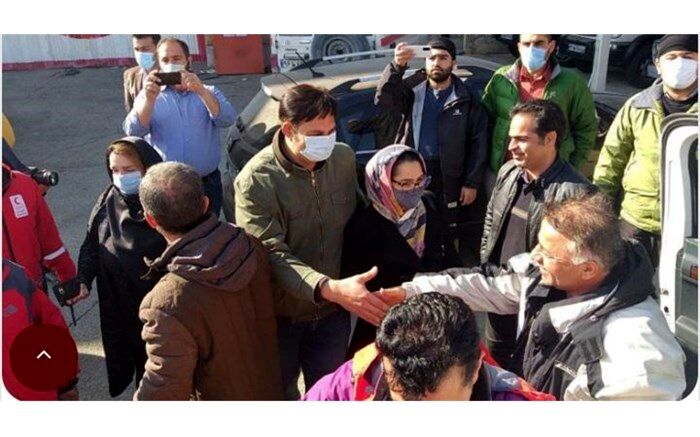 ۵ نفر کوهنورد گرفتار شده در ارتفاعات زرین کوه دماوند به آغوش خانواده برگشتند 