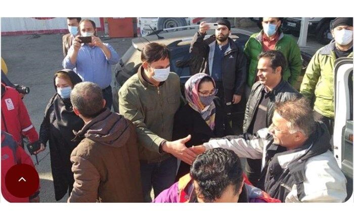 ۵ نفر کوهنورد گرفتار شده در ارتفاعات زرین کوه دماوند به آغوش خانواده برگشتند 