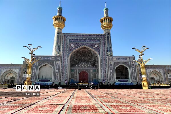 تشییع پیکرمرحوم آیت الله محمد تقی مصباح یزدی در حرم مطهر حضرت امام رضا (ع)