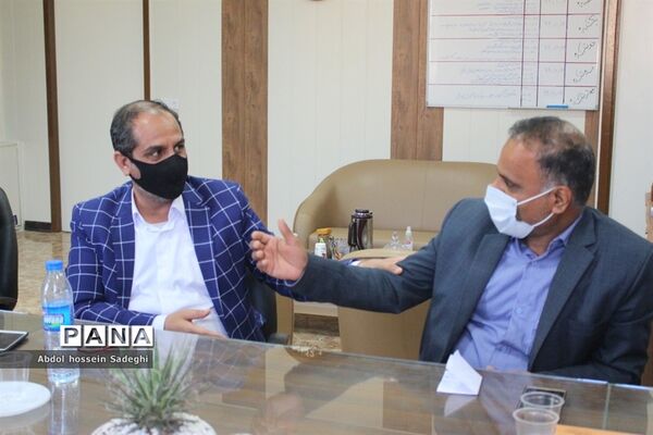 تجلیل از داوران سی و هشتمین دوره مسابقات فرهنگی هنری آموزش و پرورش استان بوشهر
