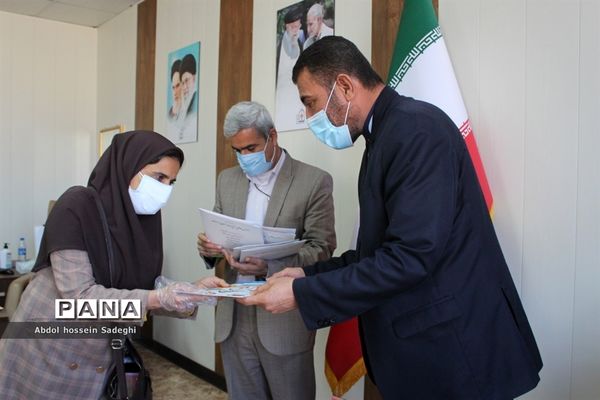 تجلیل از داوران سی و هشتمین دوره مسابقات فرهنگی هنری آموزش و پرورش استان بوشهر