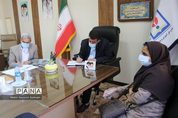 تجلیل از داوران سی و هشتمین دوره مسابقات فرهنگی هنری آموزش و پرورش استان بوشهر