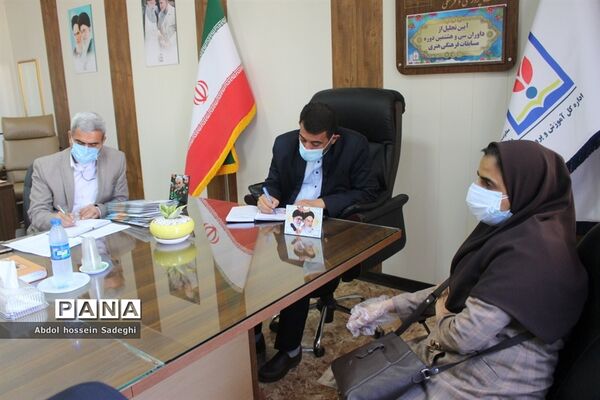 تجلیل از داوران سی و هشتمین دوره مسابقات فرهنگی هنری آموزش و پرورش استان بوشهر