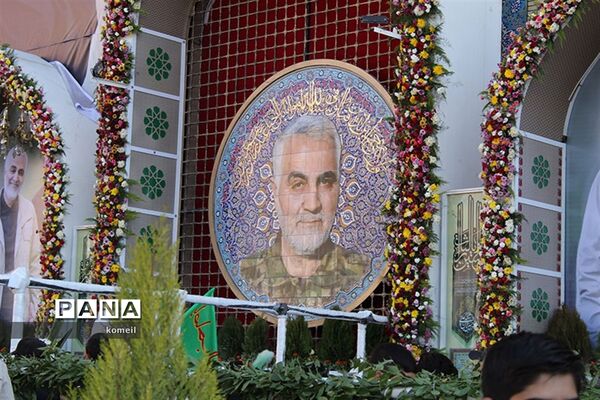 مراسم سالگرد سردار سلیمانی در گلزار شهدای کرمان