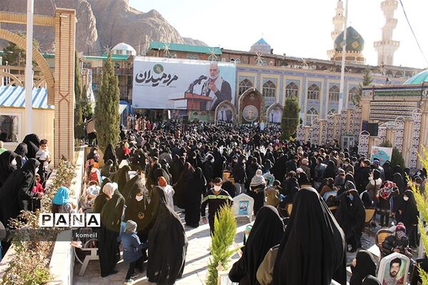 مراسم سالگرد سردار سلیمانی در گلزار شهدای کرمان