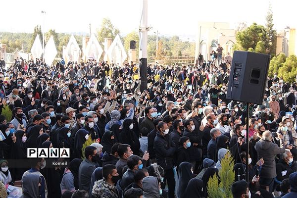 مراسم سالگرد سردار سلیمانی در گلزار شهدای کرمان