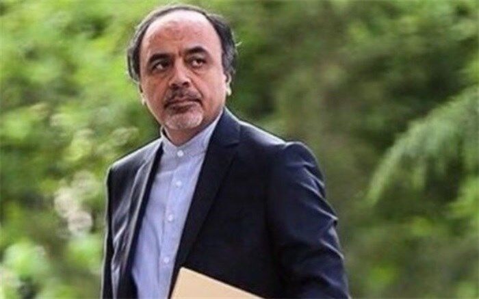 جمع انقلابی‌گری و دیپلماسی غیرممکن است