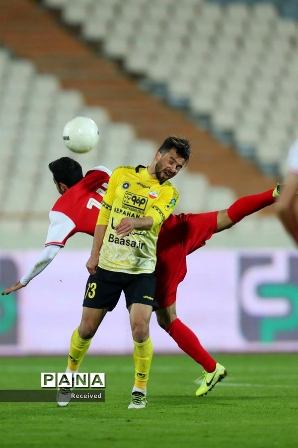 دیدار تیم‌های پرسپولیس و سپاهان