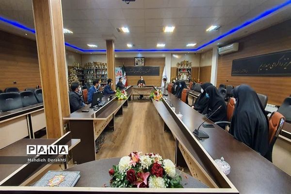 تجلیل از زحمات محققین گزینش در بهارستان یک