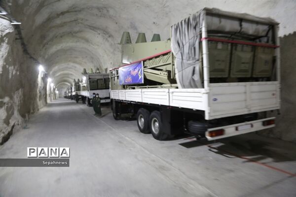 رونمایی یکی از پایگاه های راهبردی موشکی نیروی دریایی سپاه در سواحل خلیج فارس