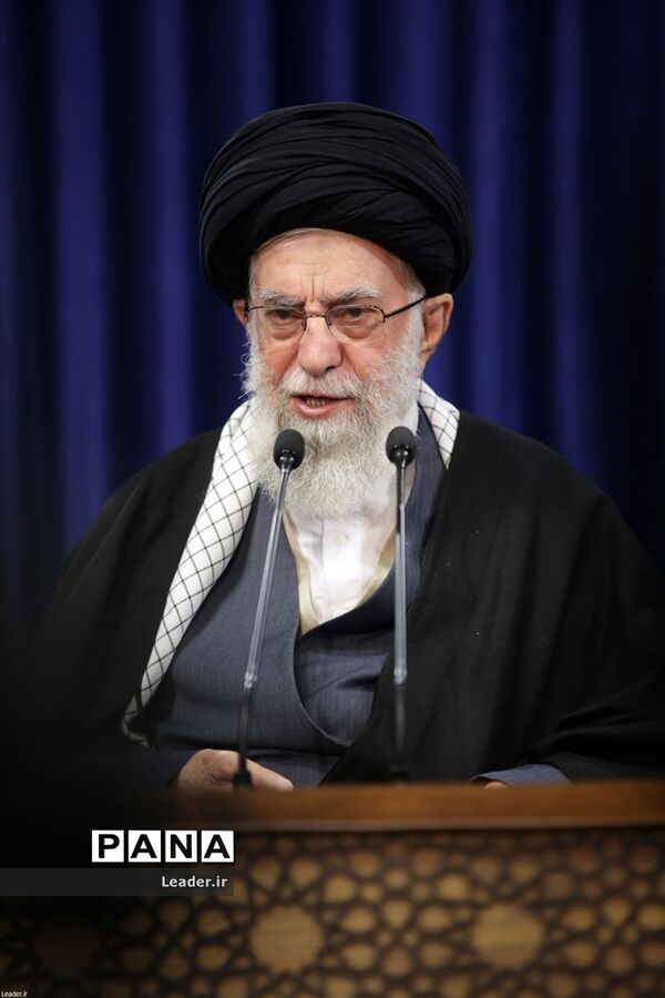 سخنرانی تلویزیونی رهبر انقلاب در سالروز قیام ۱۹ دی ۱۳۵۶ مردم قم