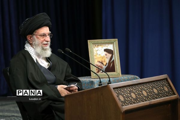 سخنرانی تلویزیونی رهبر انقلاب در سالروز قیام ۱۹ دی ۱۳۵۶ مردم قم