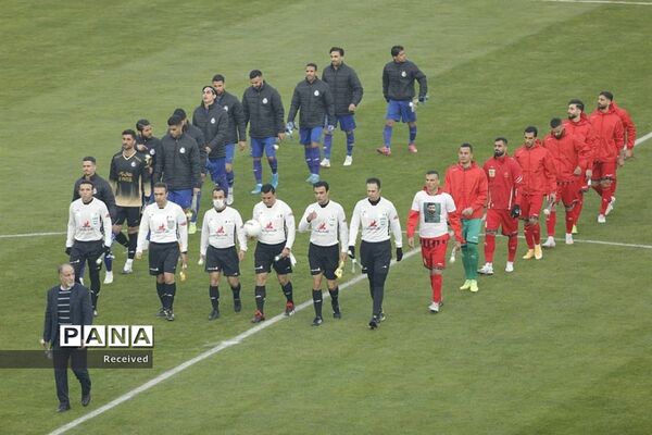 دیدار تیم‌های استقلال و پرسپولیس