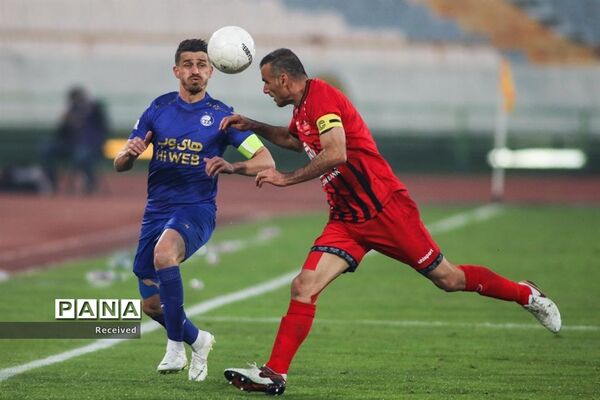 دیدار تیم‌های استقلال و پرسپولیس