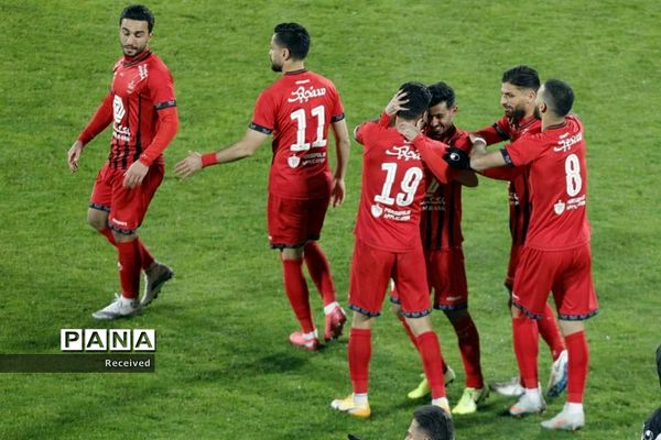 دیدار تیم‌های استقلال و پرسپولیس