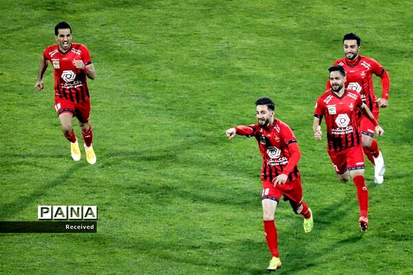 دیدار تیم‌های استقلال و پرسپولیس