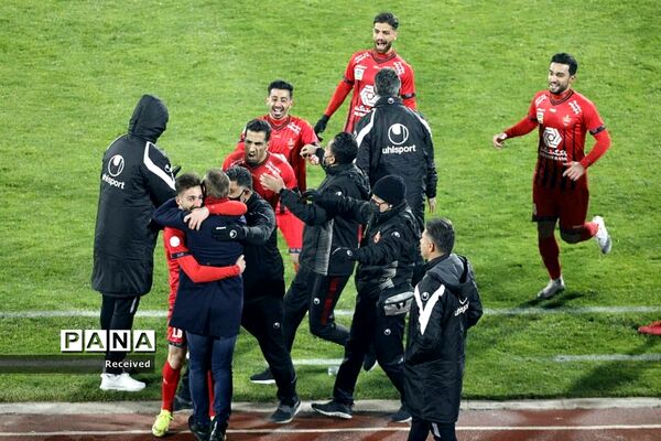 دیدار تیم‌های استقلال و پرسپولیس