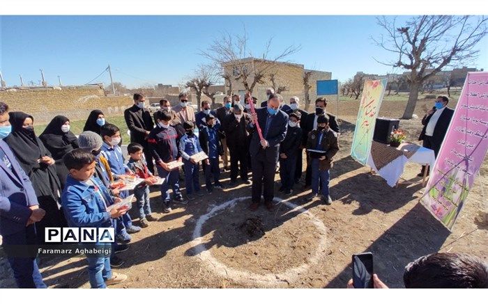 کلنگ زنی ساخت یک مدرسه در دیزقند تربت حیدریه