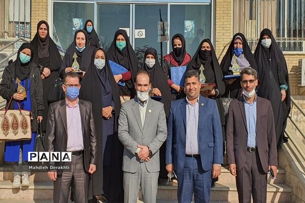 تجلیل از رابطین پژوهش مدارس ناحیه یک بهارستان