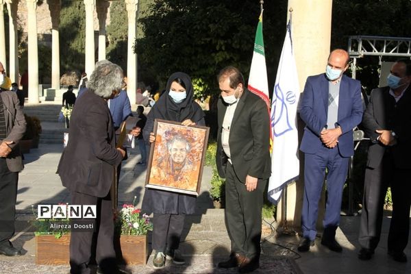 آیین افتتاحیه نخستین جشنواره معلمان هنرمند کشور در شیراز