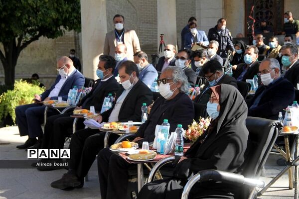 آیین افتتاحیه نخستین جشنواره معلمان هنرمند کشور در شیراز