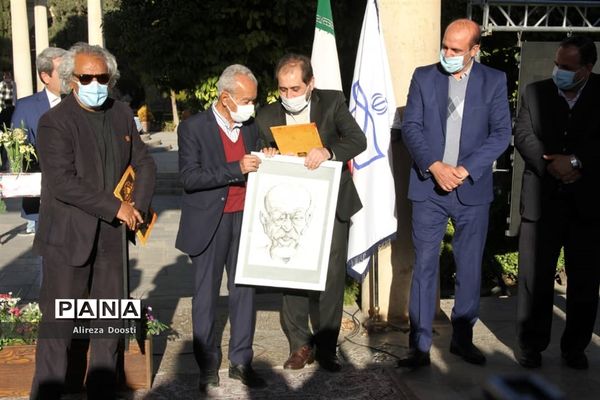 آیین افتتاحیه نخستین جشنواره معلمان هنرمند کشور در شیراز