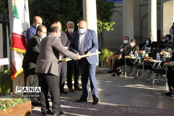 آیین افتتاحیه نخستین جشنواره معلمان هنرمند کشور در شیراز