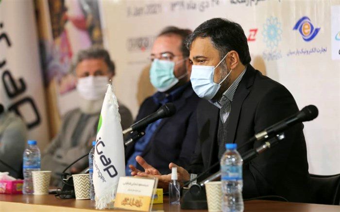 دبیر جشنواره استیکر: صداو سیما به مسائل فرهنگی دید تبلیغاتی دارد