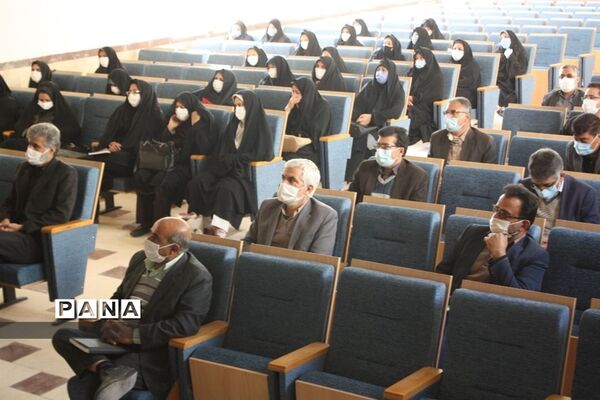نشست اعضای کانون یاریگران زندگی ابرکوه