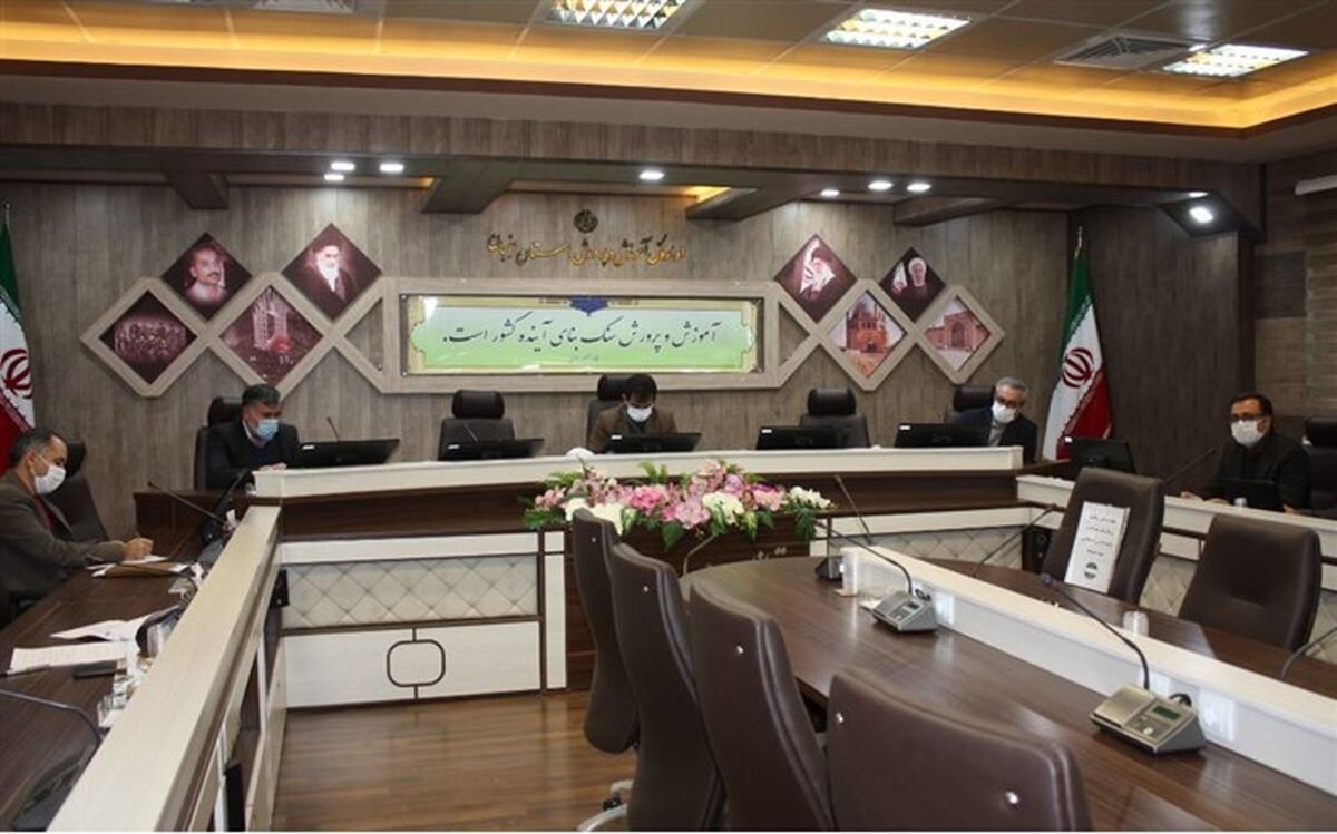 جلسه هم اندیشی، طرح نهضت ملی مشارکت تهیه تبلت و تجهیزات هوشمند دانش آموزی برگزار شد