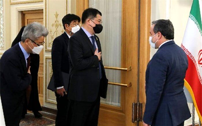 انتقاد عراقچی از فقدان اراده سیاسی نزد دولت کره جنوبی برای آزادکردن منابع ارزی ایران